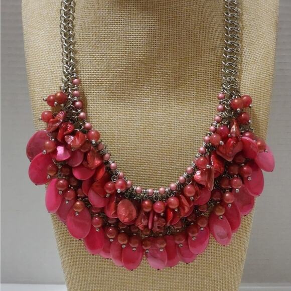 TRESKA pink Fringe Bearded bibb necklace new!!! - Picture 3 of 4